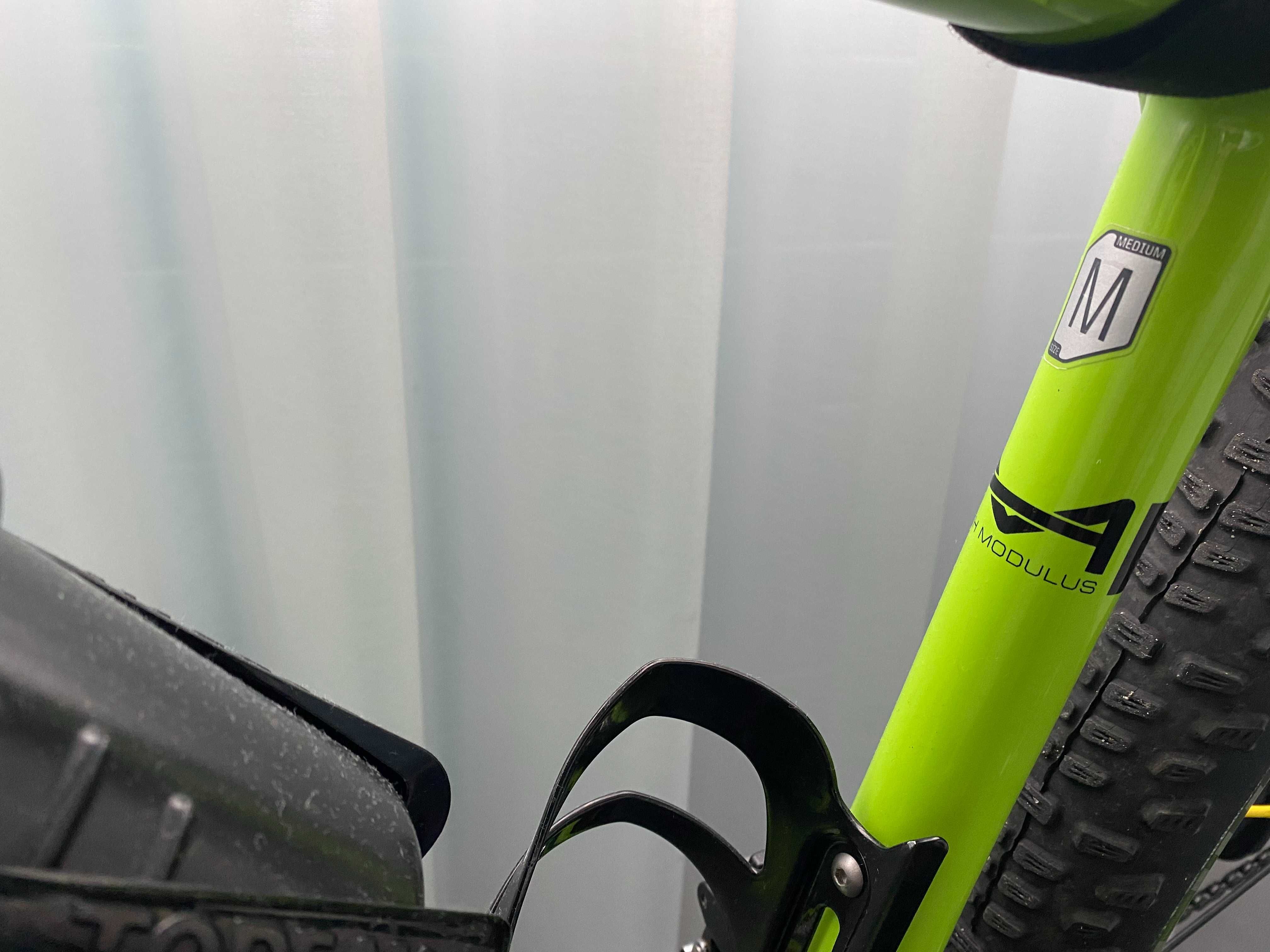 Bicicleta BTT CANNONDALE carbono