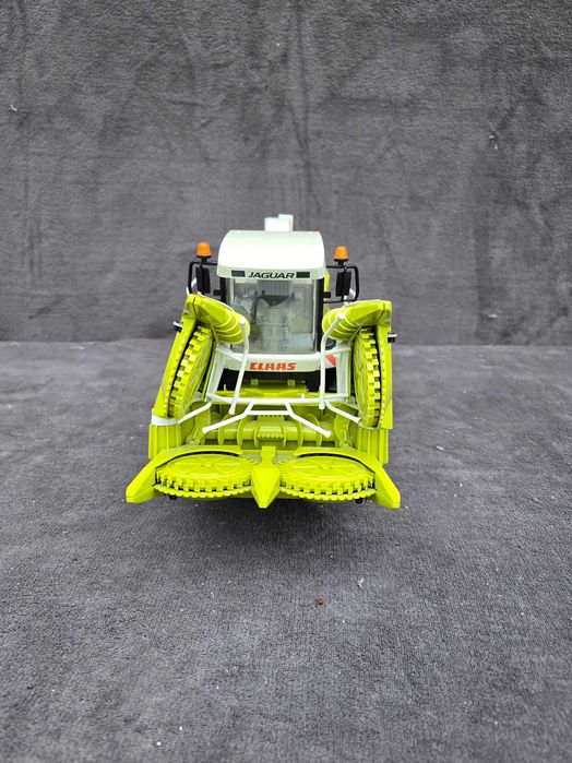 Bruder Kombajn Claas Jaguar 900