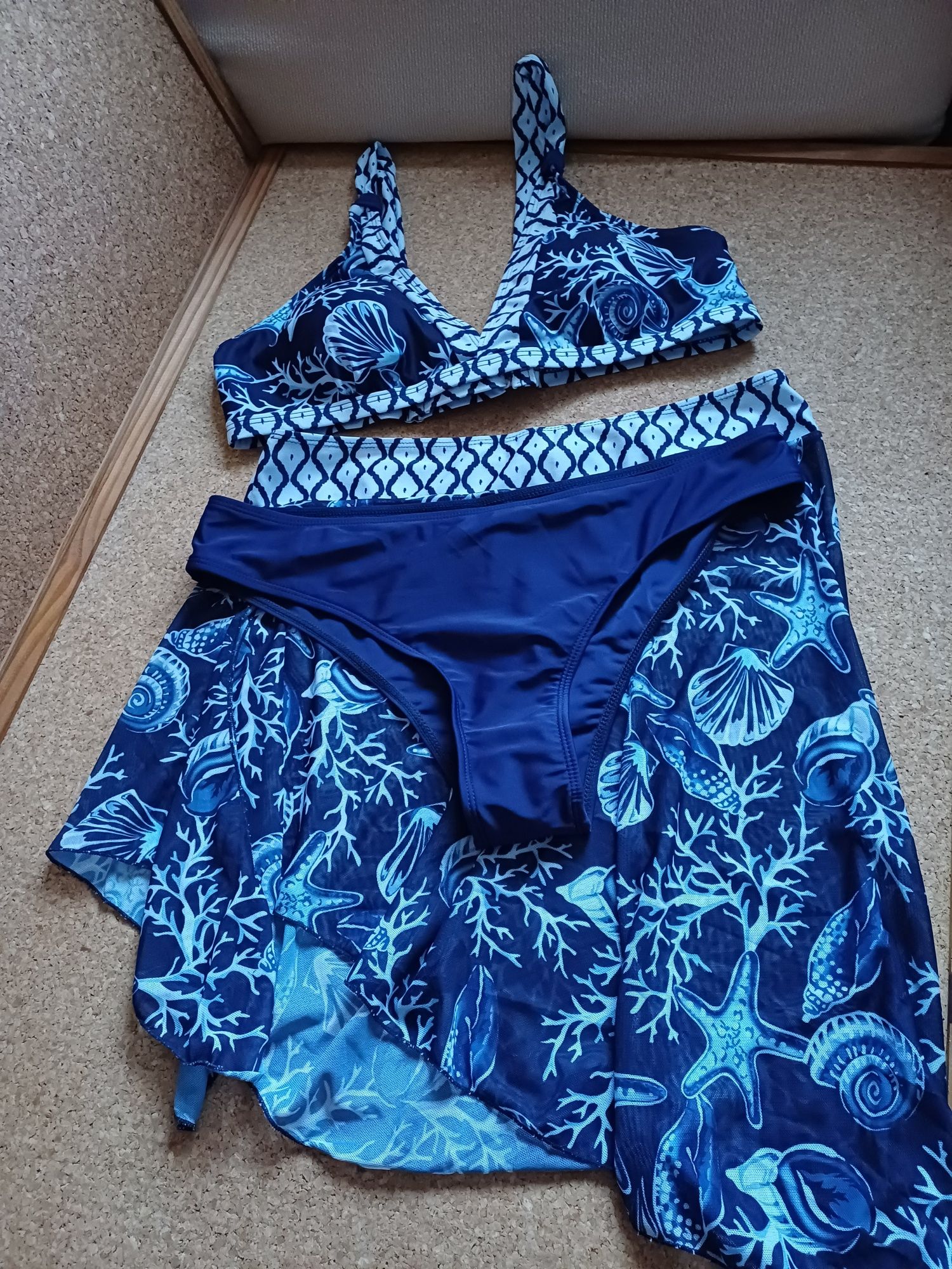 Biquini/ tankini 3 peças. Novo 
Novo.