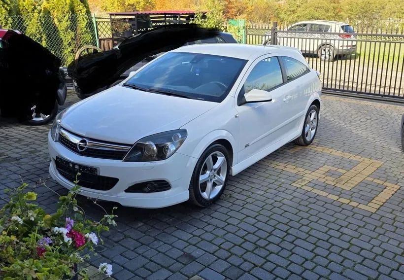 Opel Astra Opel Astra 1.8 OPC Line -Benzyna