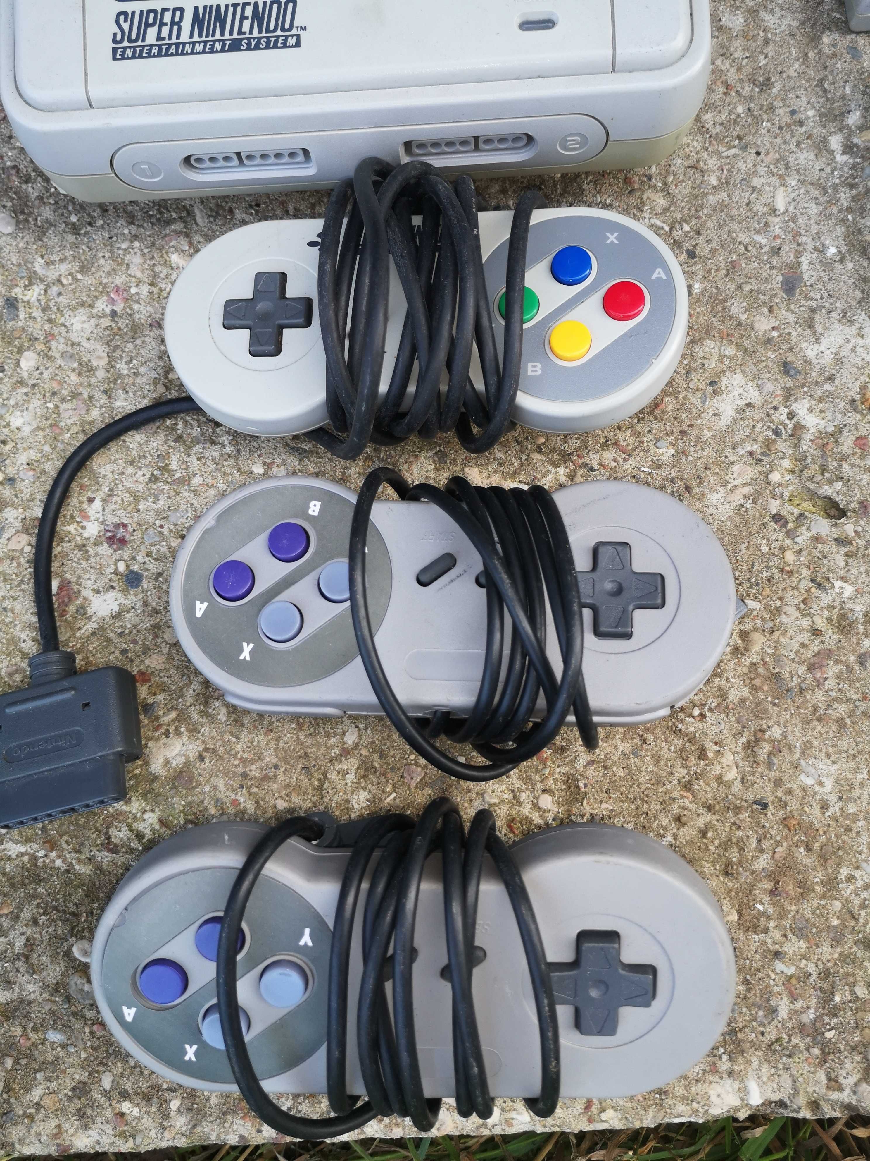 Konsola Super Nintendo SNES+4 Gry+3 Pady Komplet
