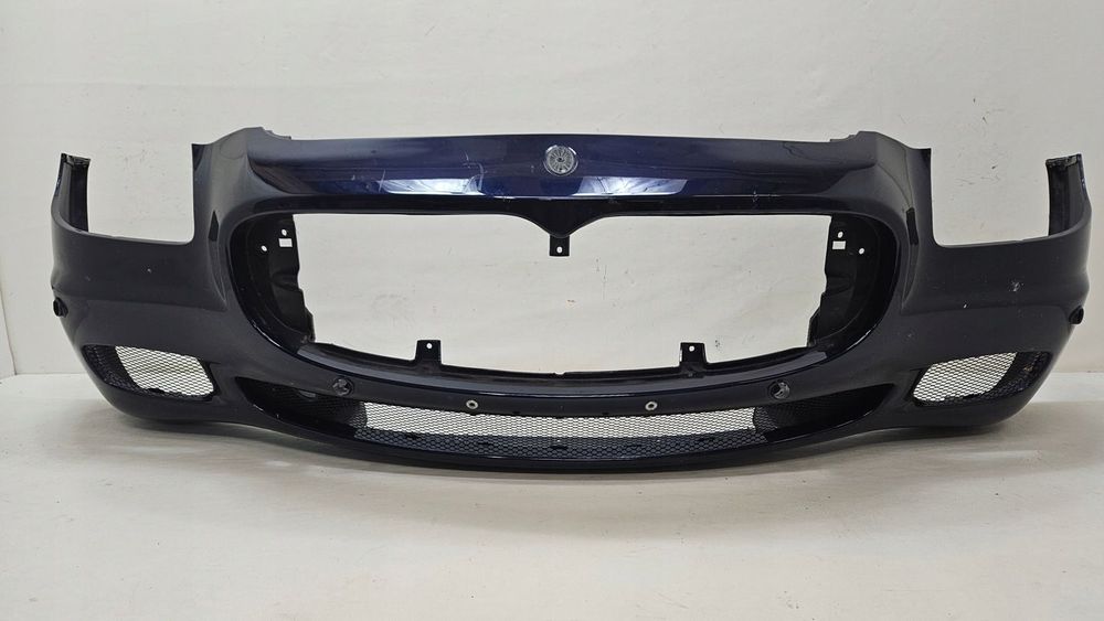 ZDERZAK PRZÓD PRZEDNI KRATKI MASERATI QUATROPORTE 67069000