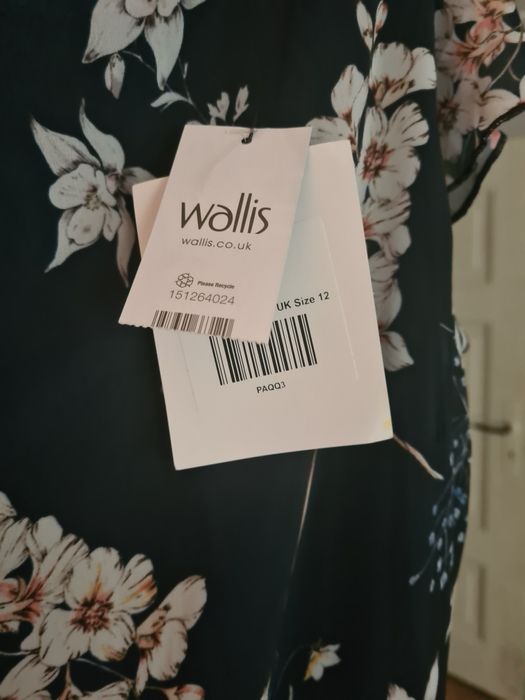 Sukienka Wallis rozm. 38 nowa