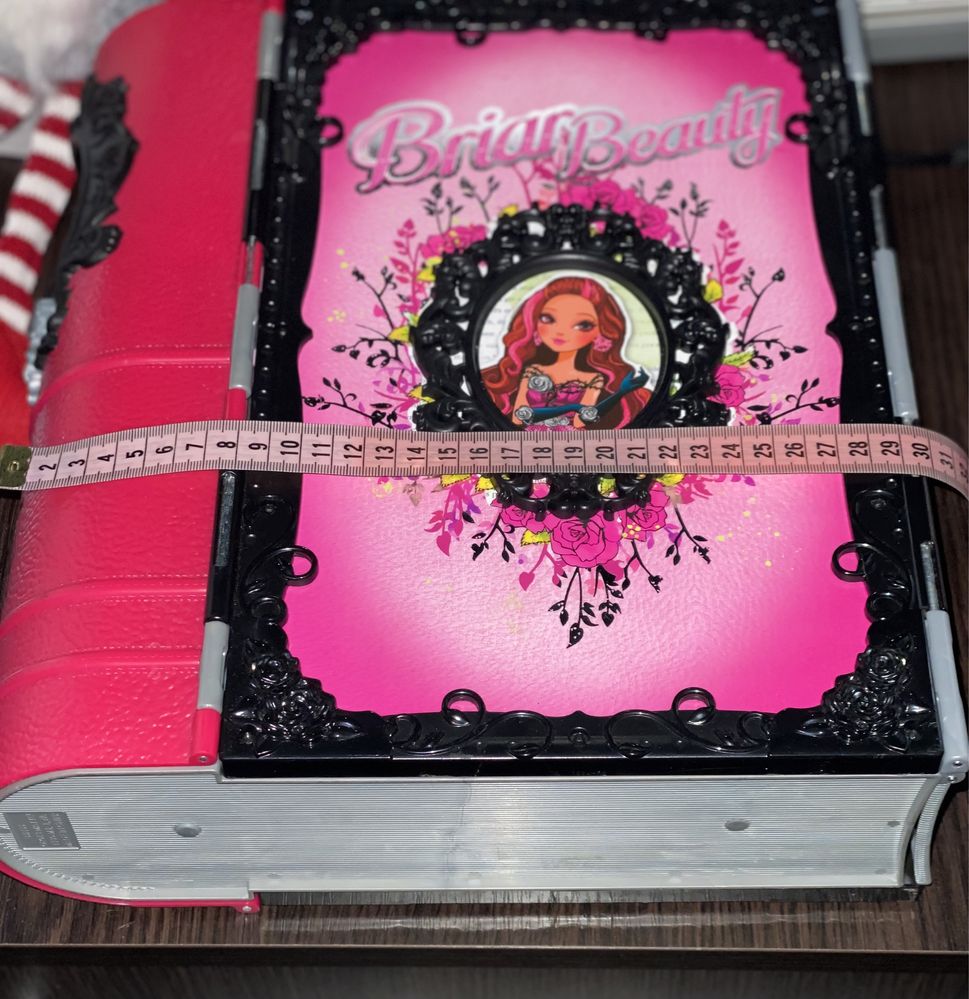 Книга дом для куклы Ever After High