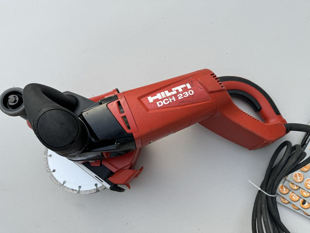 Bruzdownica HILTI  DCH 180 ,   przecinarka  DCH 230