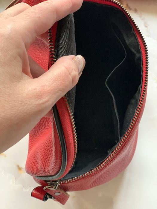 Кожаная красная бананка