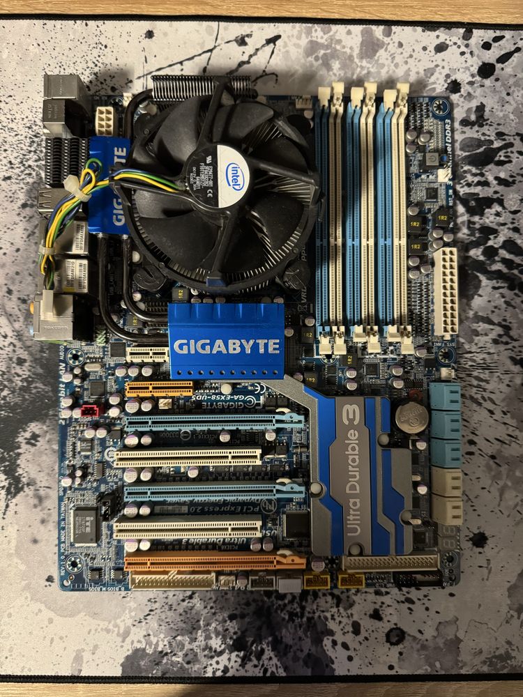 Gigabyte GA-EX58 UD5 intel core i7-920 2,66hz / 2,93hz LGA1366