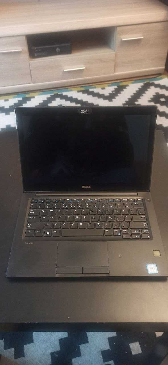 Dell Latitude 7280/i5-7300U / 8gb Ram / SSD M2 256 / Dotykowy 12.5 ips