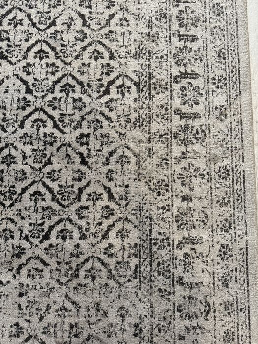 Dywan z krótkim włosiem, jasnoszary