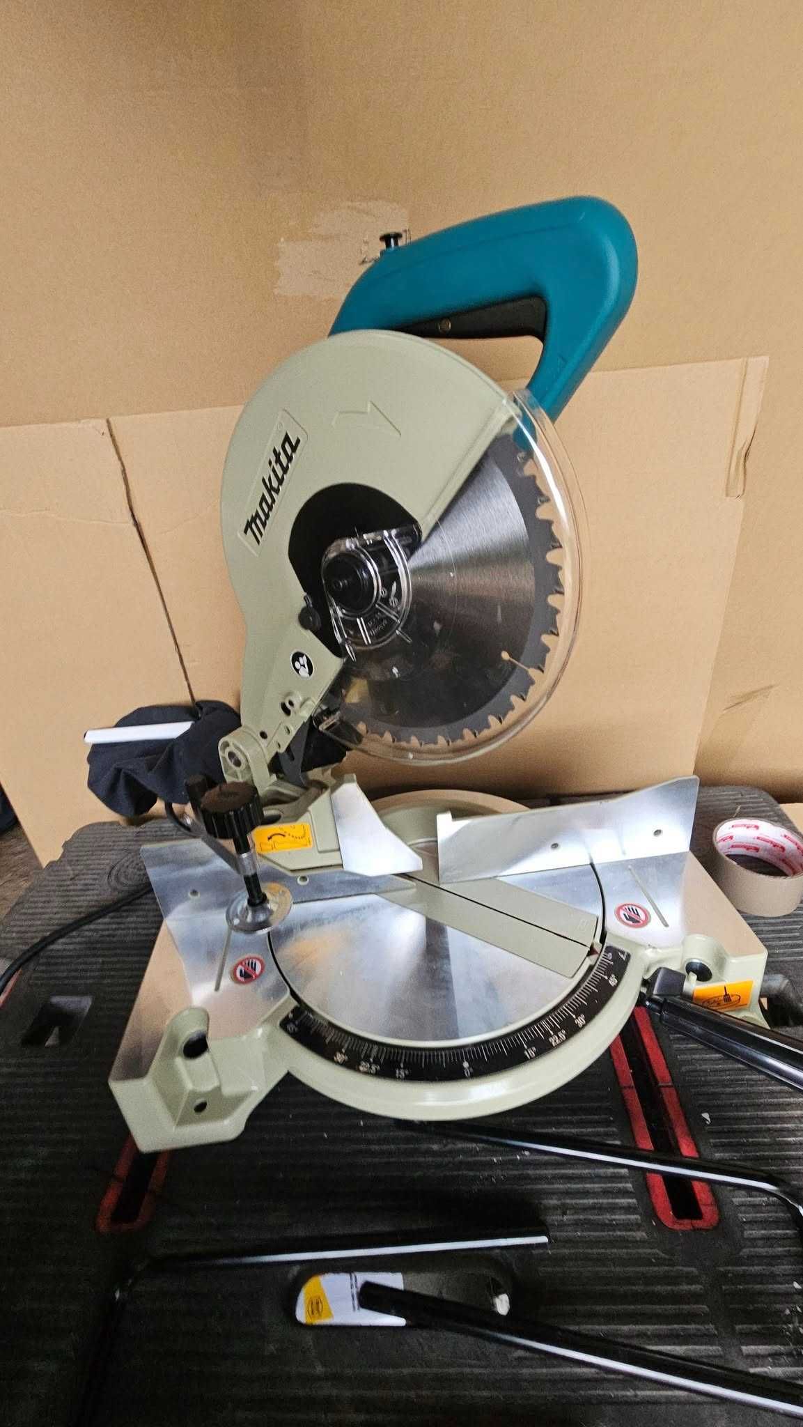 Ukośnica bez posuwu Makita LS1040N 1650W