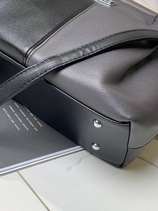 Сумка жіноча велика