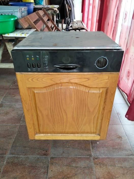 Máquina de lavar a loiça de encastre