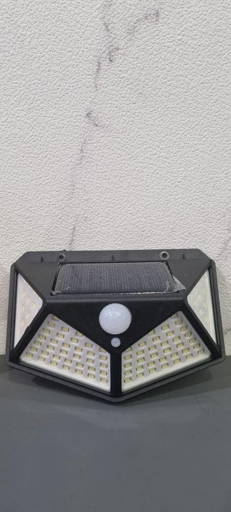LED лампа фонарь на солнечной батарее с индикатором