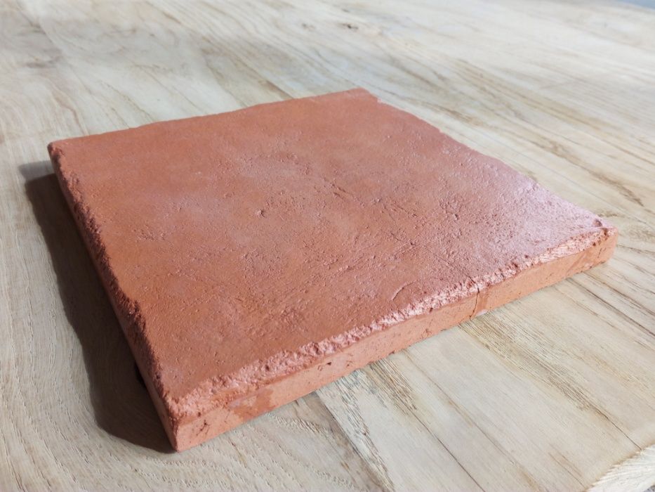 Rustykalne płytki podłogowe terakota glina