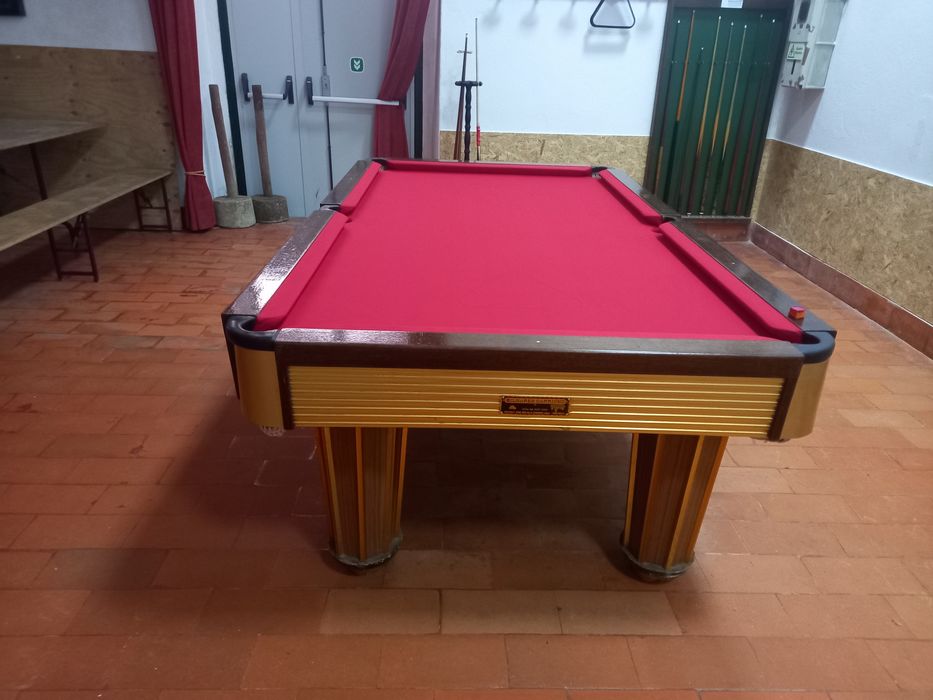 Manutenção de mesas de bilhar/snooker
