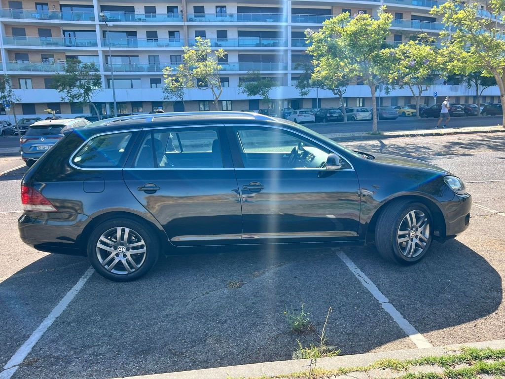VW Golf Variant 1.6 TDI 105 cvs