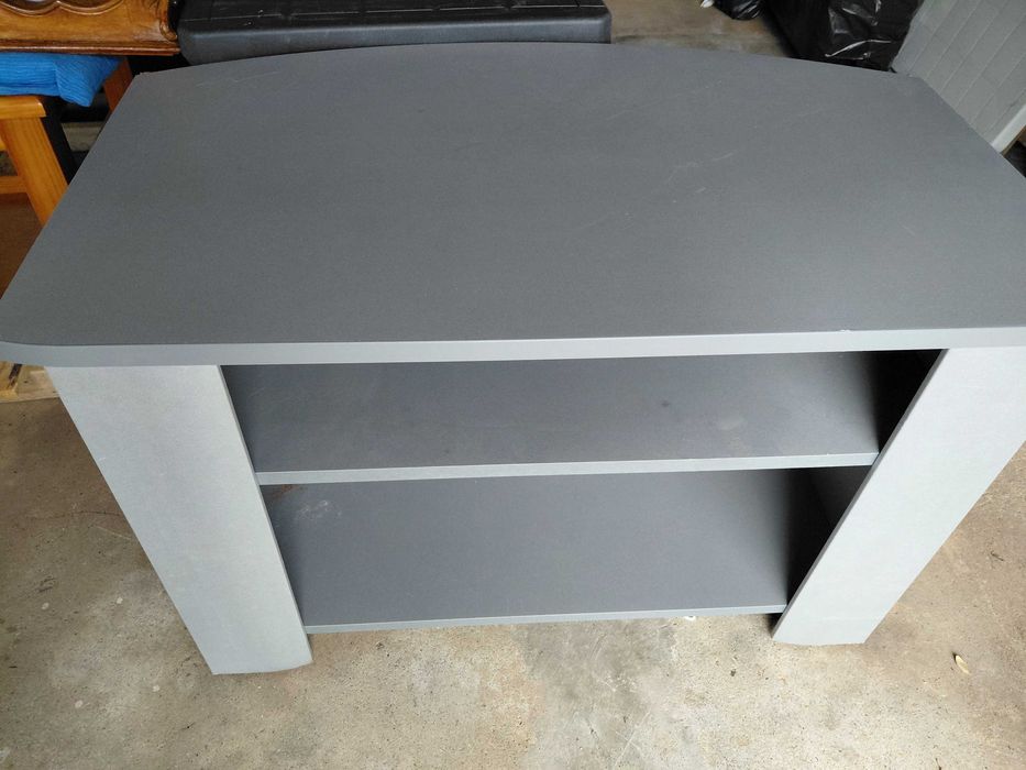 Móvel TV cinzento usado em bom estado