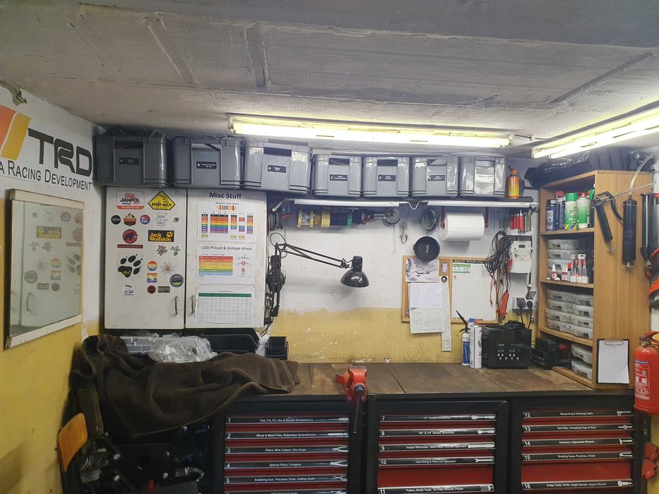 Garaz murowany, centrum miasta, Hutnicza