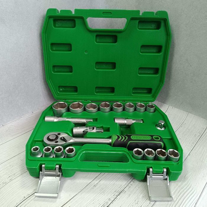 Набір інструментів 21 од 1/2"  INTERTOOL ET-6021SP набор головок 10-32