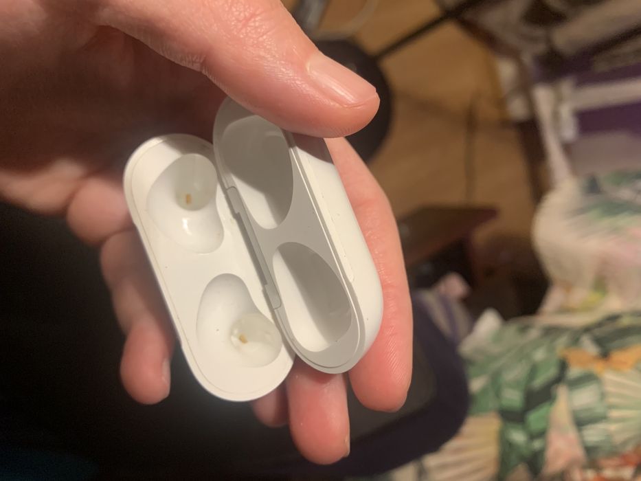 Продам кейс до навушників airpods pro