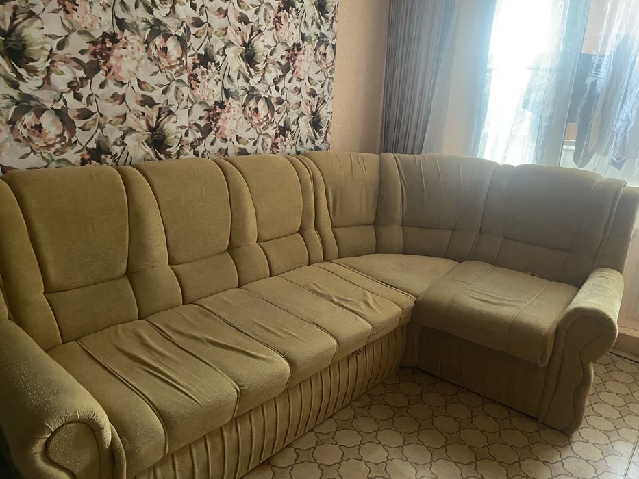 Комфортний кутовий диван