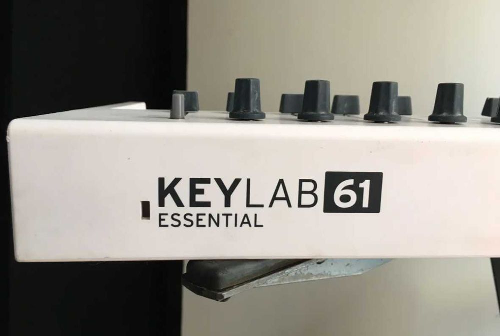 Arturia Keylab Essential 61