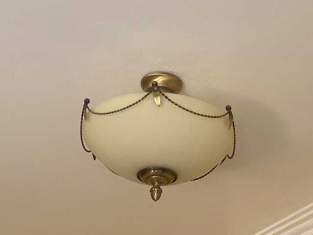 Dois Candeeiros de Sala de Estar