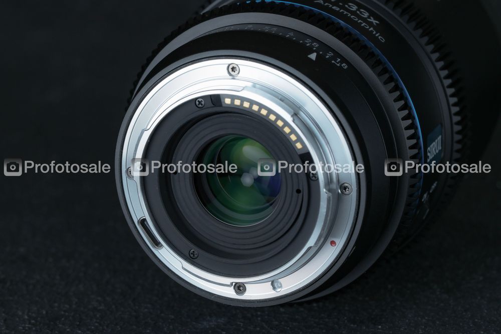 SIRUI 40mm T1.8 1.33X S35 Anamorphic Leica L