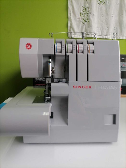 Máquina Corte e Cose Singer 14HD854  Heavy Duty