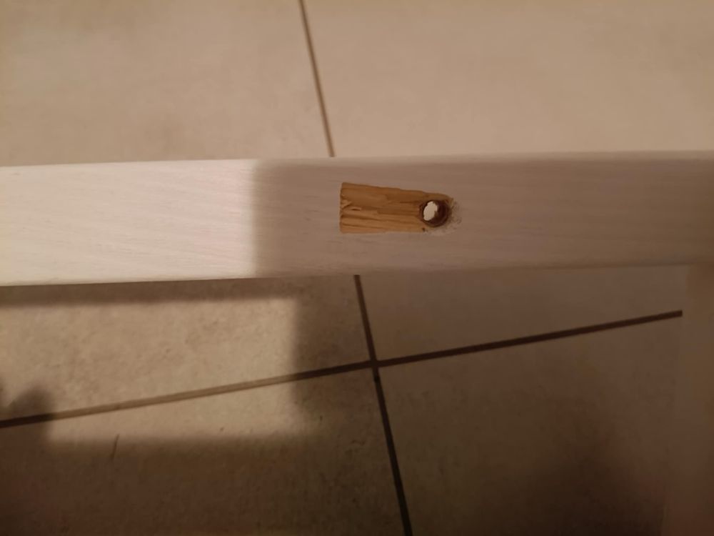 Polka drewniana na ksiazki zabawki