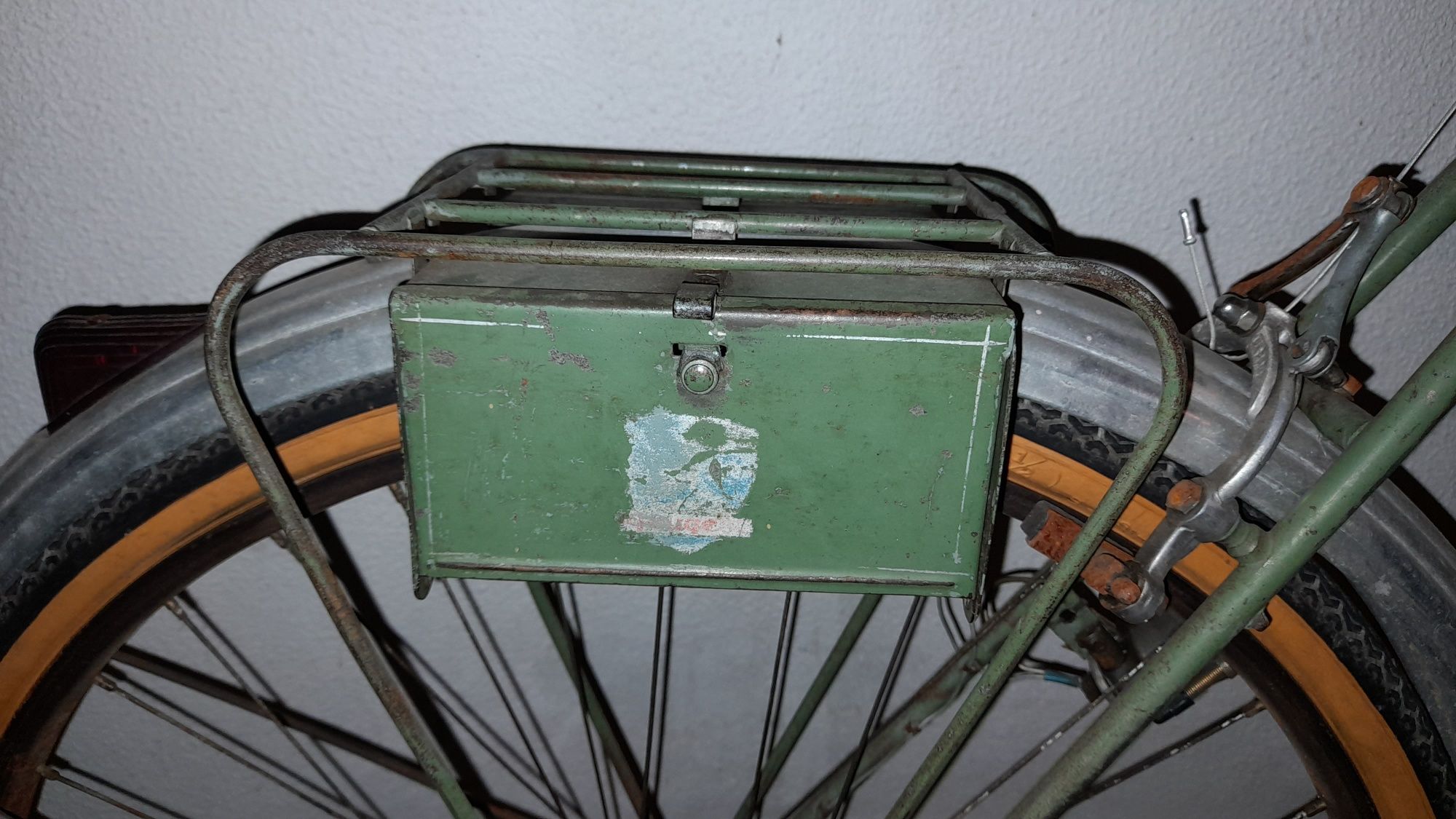 Bicicleta tipo pasteleira peugeot com documentos de 1948