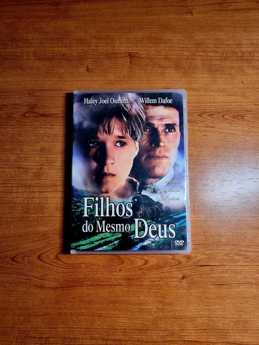 FILHOS DO MESMO DEUS (Haley Joel Osment/Willem Dafoe/Liam Hess)