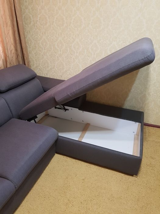 Великий розкладний диван