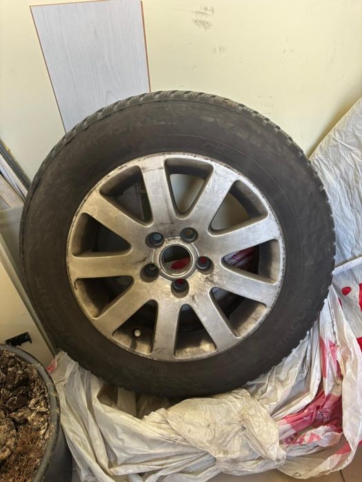 Резина зимняя с дисками r15