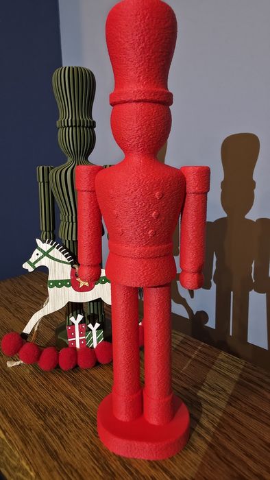 Dekoracja dziadek do orzechów-czerwony