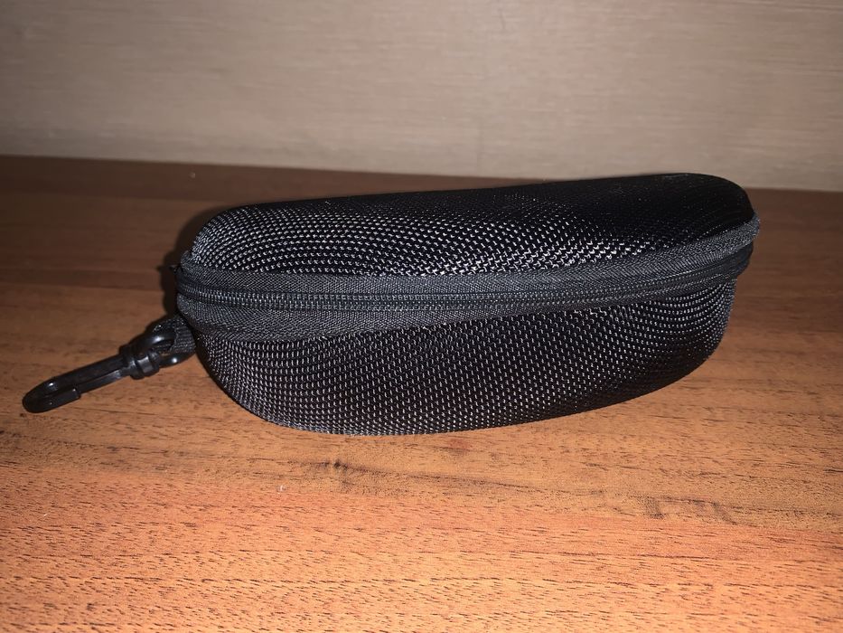 Футляр для окулярів