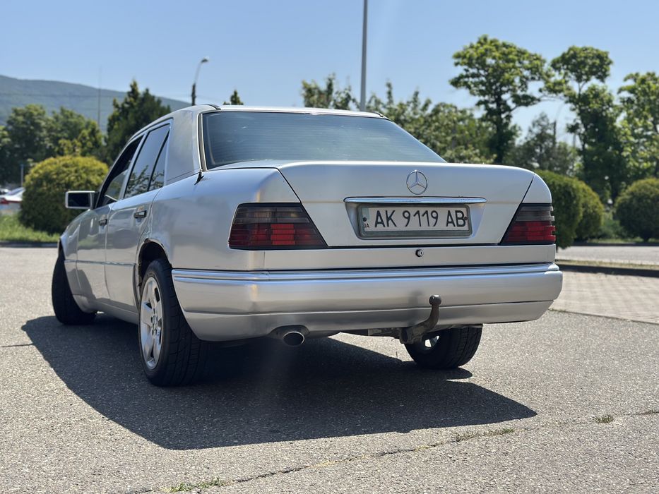 Продам або Обміняю Mersedes w124 e250