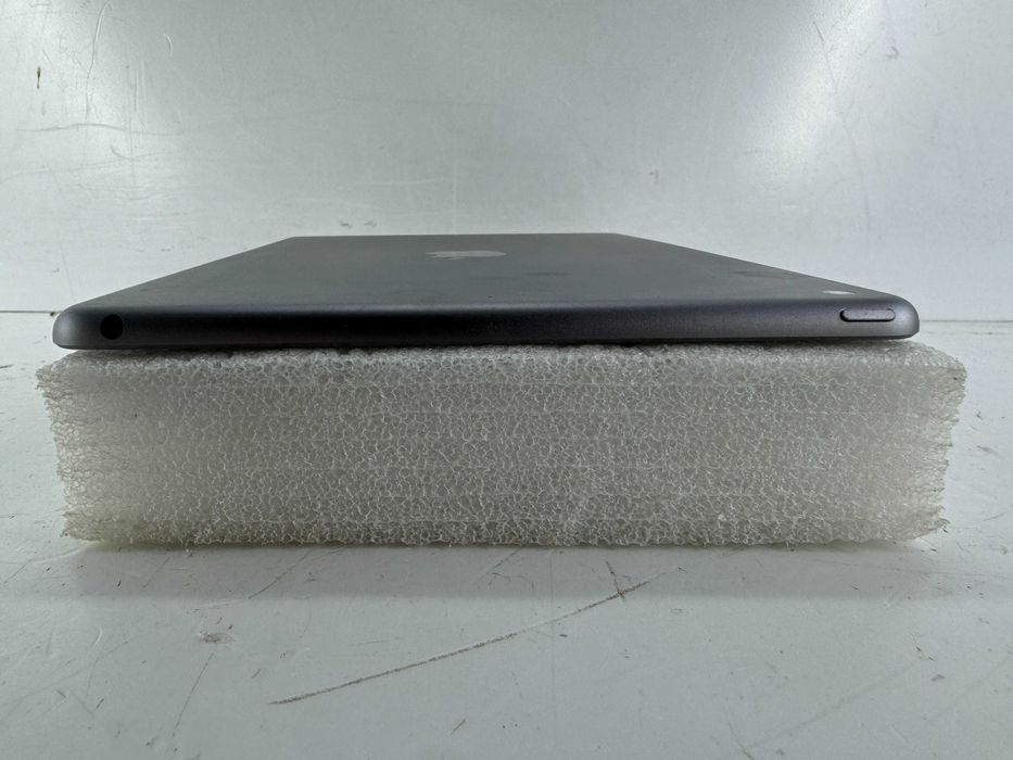 Планшет Apple iPad 6 ген 32GB Space Gray MR7F2LL/A WiFi