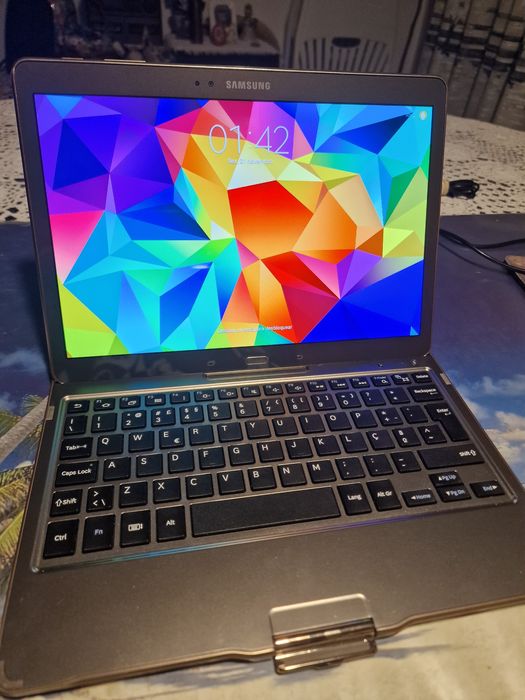 Tablet samsung S - ecrã super amoled com teclado