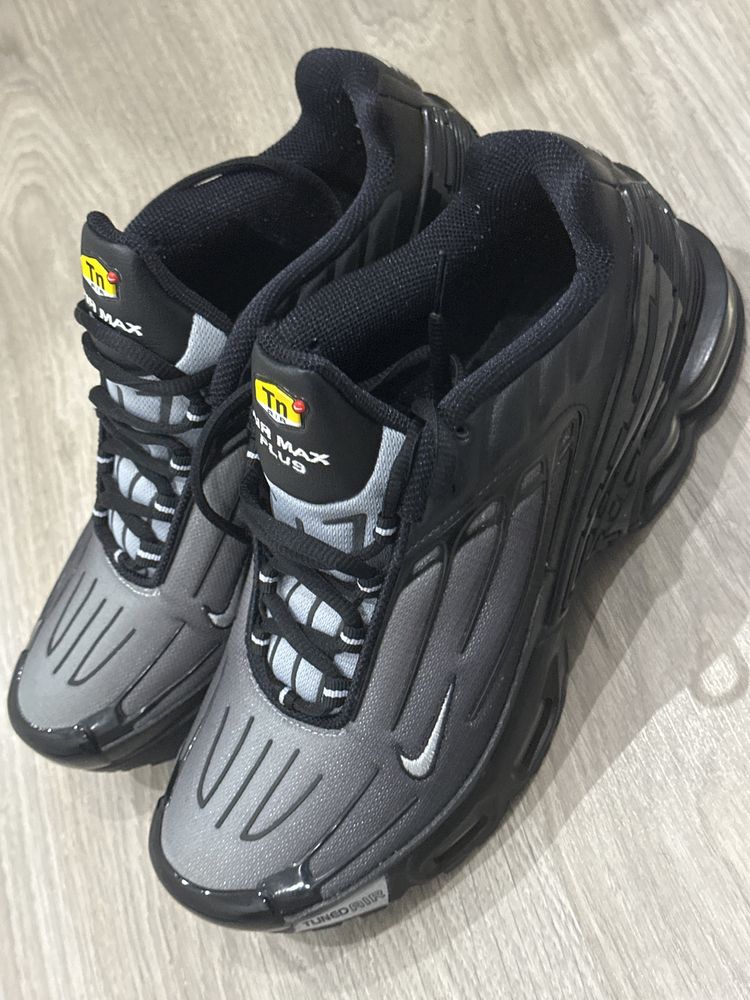 Tênis Nike Air Max Plus (Muito novo)