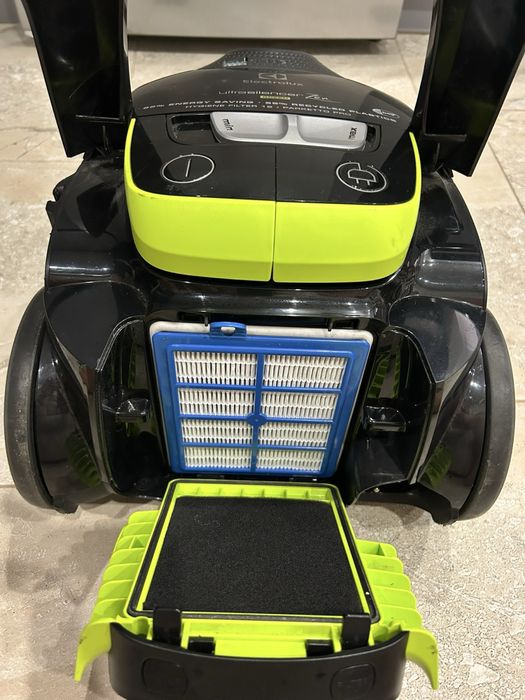 Продам пилесос Electrolux Ultrasilencer Zen Green