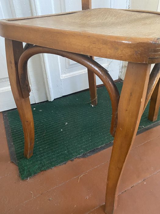 Ретро стілець