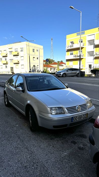 Wolkswagen Bora 259000km estofos em couro