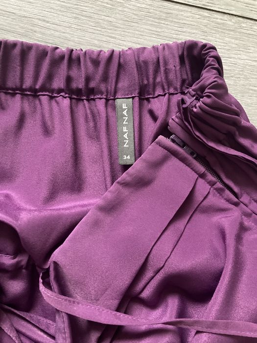 Платье миди Naf Naf с плесированным низом