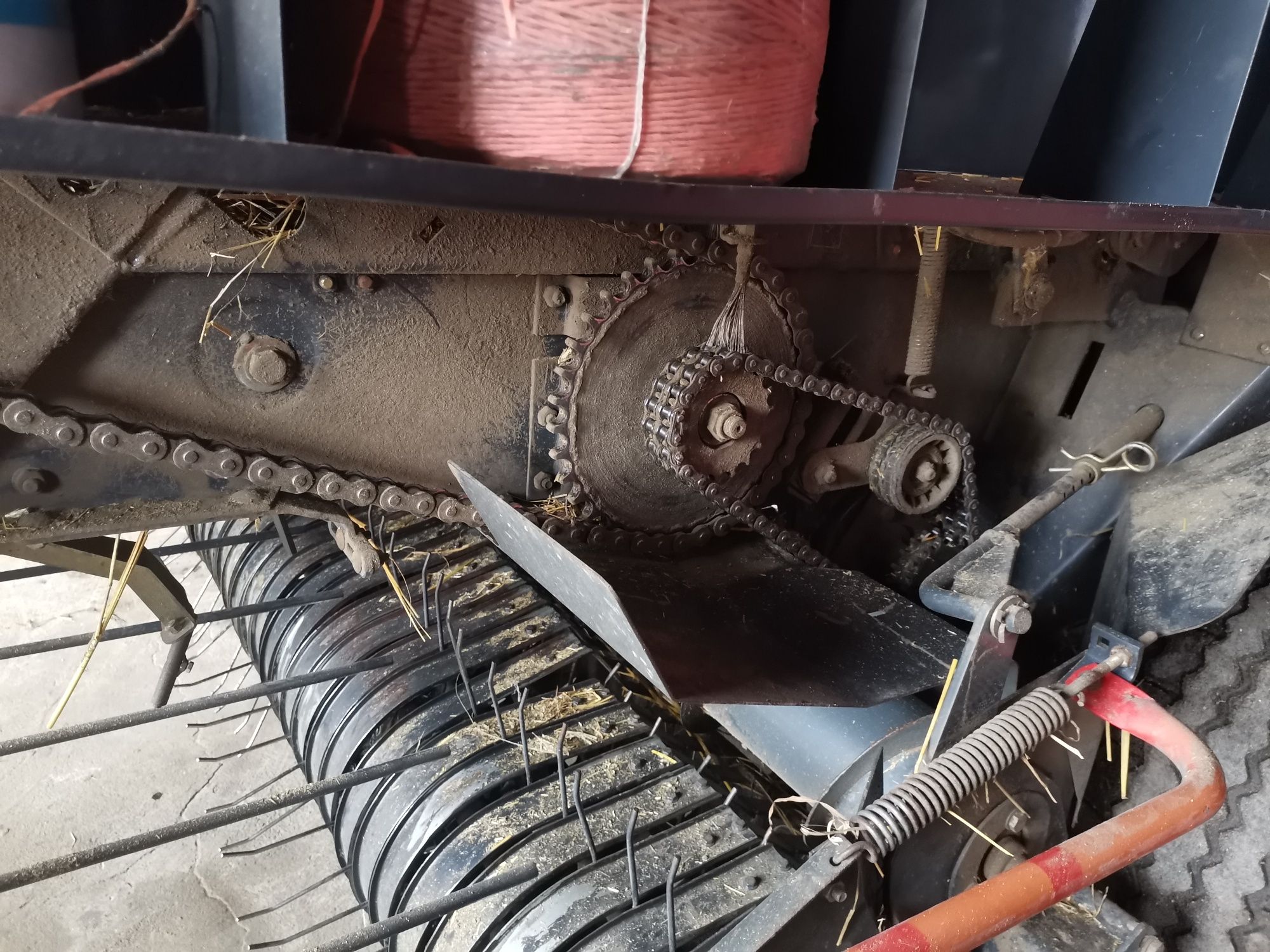 Prasa rolującą pasowa vicon rv187