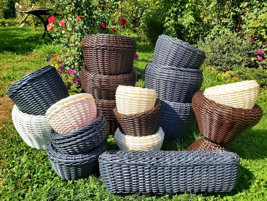 Кашпо з ротангу ручной робити