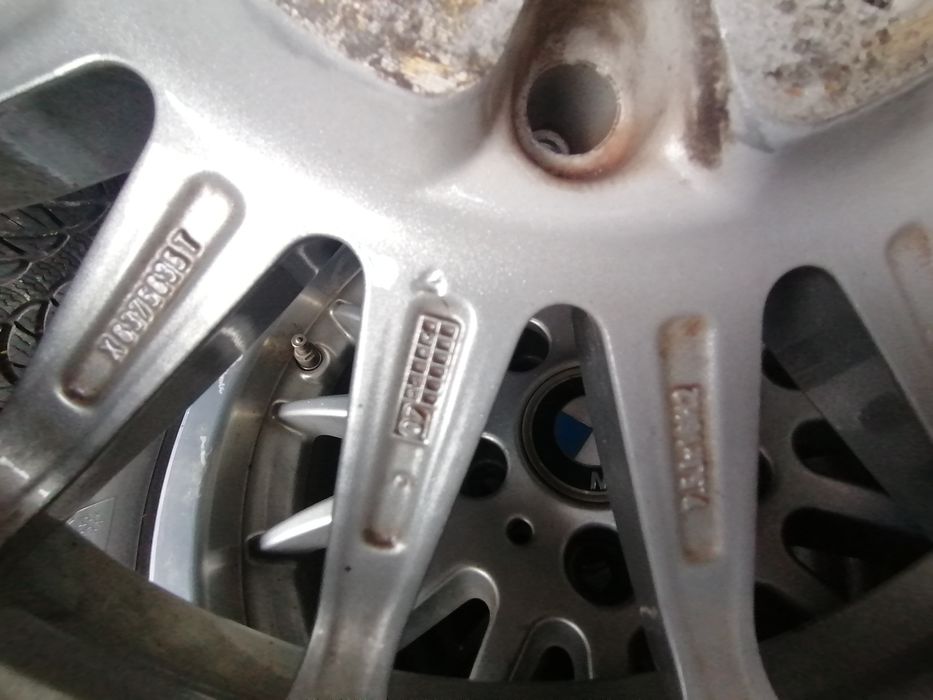 Koła ZIMOWE z felgami aluminiowymi BMW ładny kpl ZOBACZ!