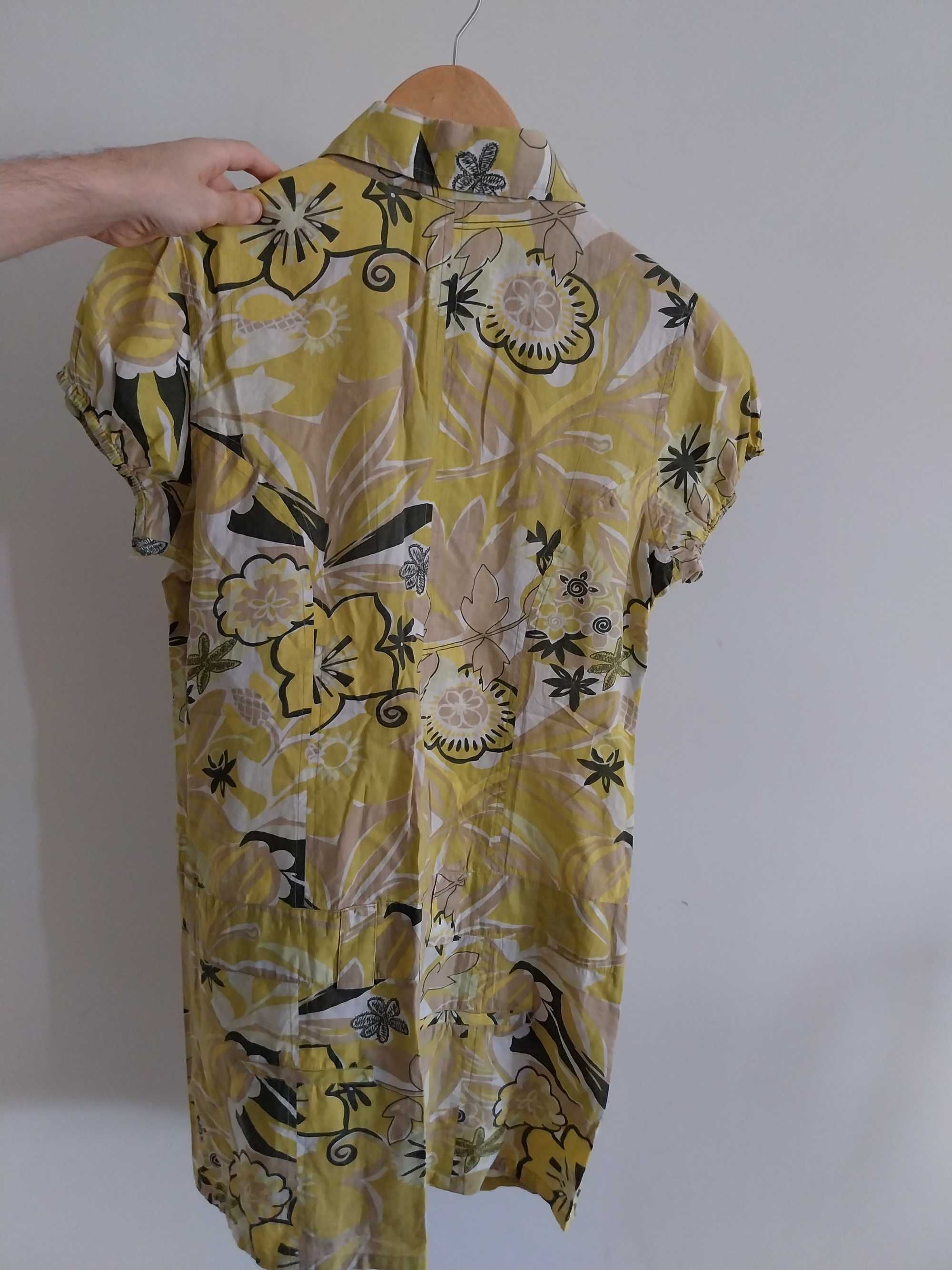 Vestido de verão em tons amarelo, fresco e casual