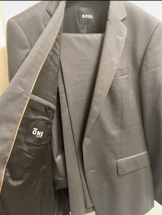 Fato Hugo Boss novo