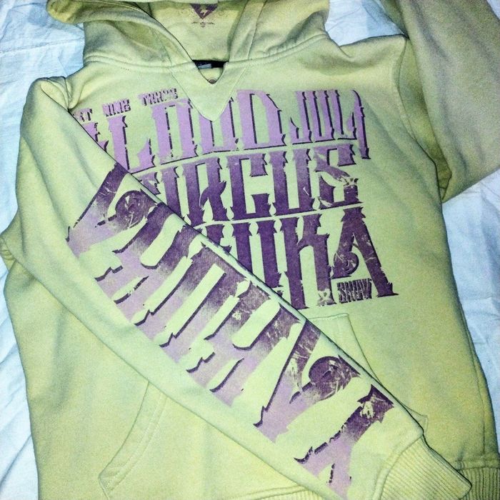 жовта кофта Yakuza. y2k.